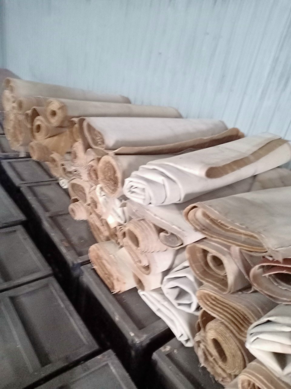 thanh lý kho thảm trải sàn cũ